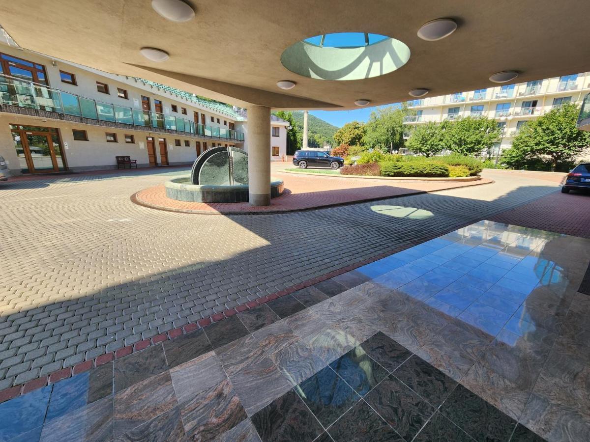 Kristoff Plaza Trencianske Teplice Apartment Trencin Bagian luar foto